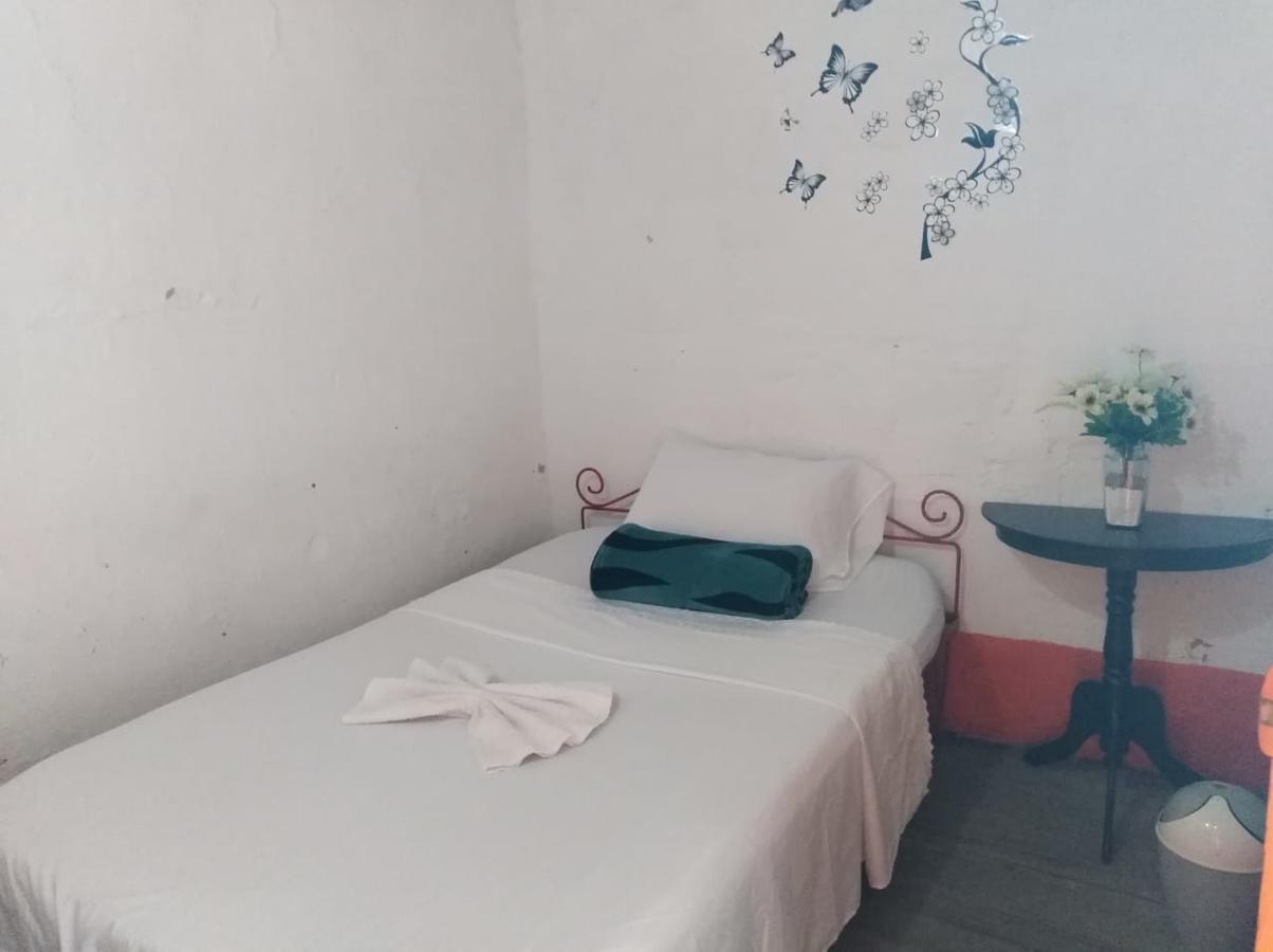 Hostal خاردين المظهر الخارجي الصورة